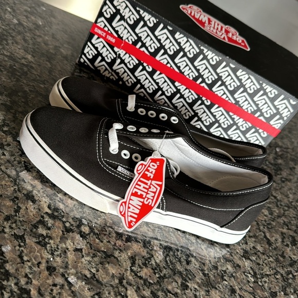 Vans off the wall unisex black/white M8.5 W10 NIB - Picture 6 of 8